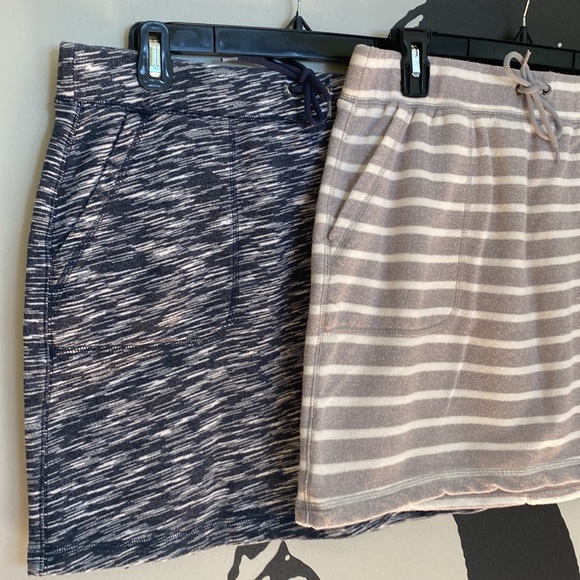 Two Cute Fleecy Joe Fresh Mini Skirts - Size L - Picture 2 of 11